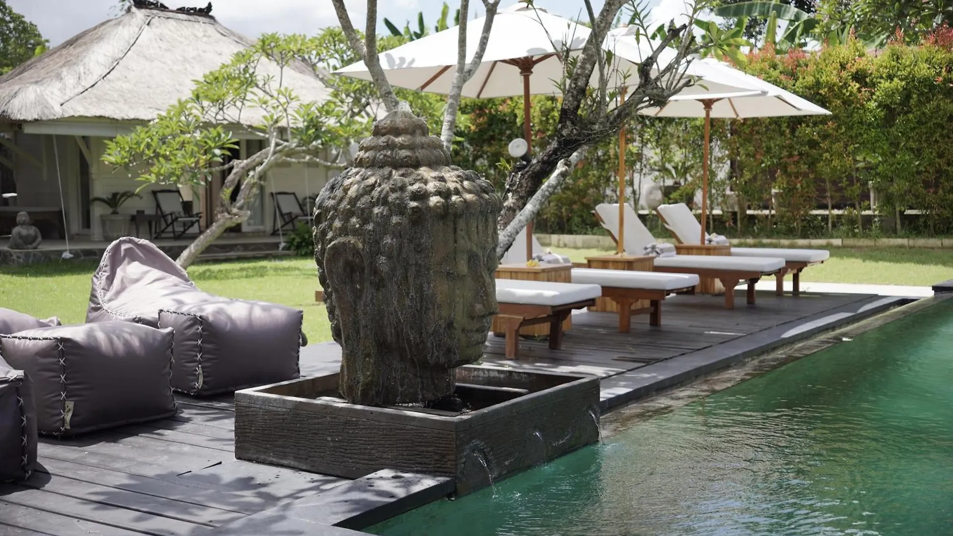 Palm Merah Villa Umalas