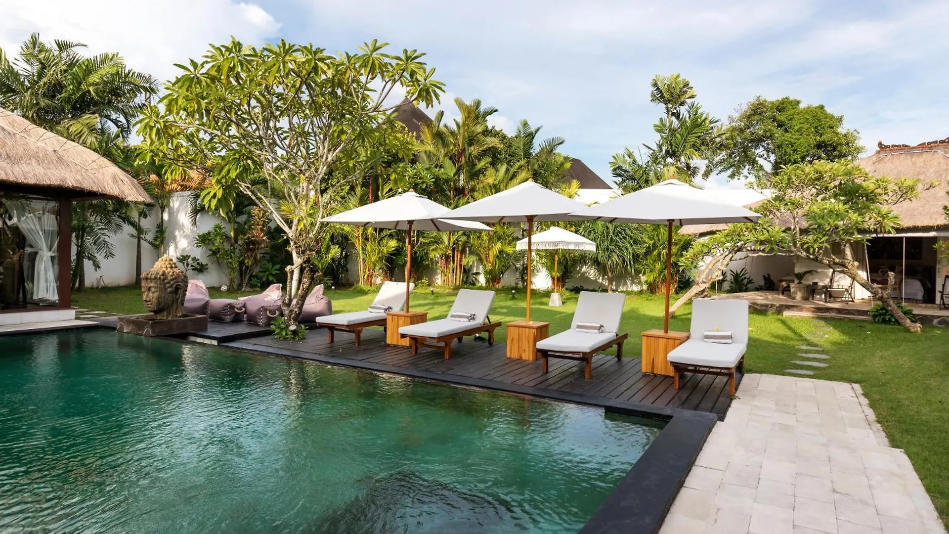Palm Merah Villa Umalas