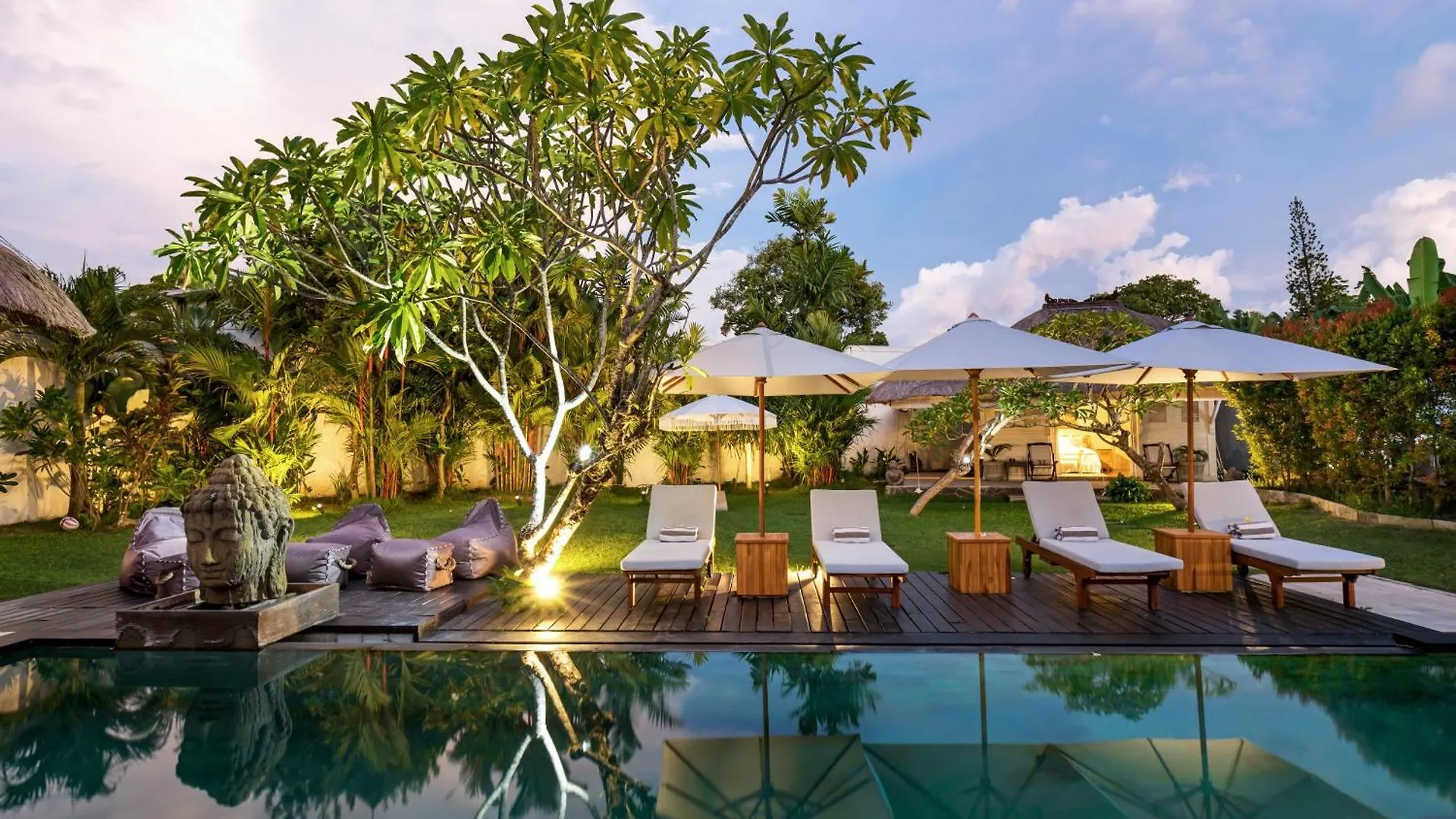 Palm Merah Villa Umalas